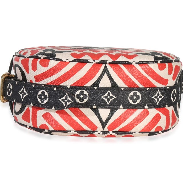 Textile Cream Red Giant LV Crafty Boite Chapeau Souple Bag PM For Sale - Image 7 of 9