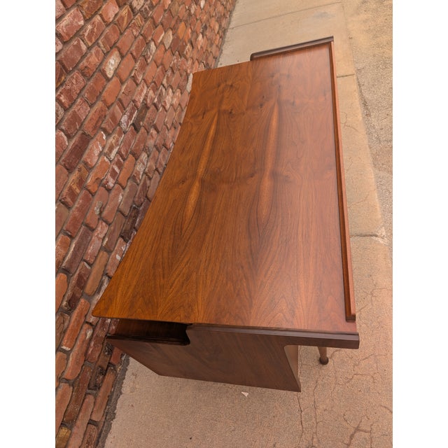 Mainline by Hooker 1960s Mid-Century Modern Mainline by Hooker Desk For Sale - Image 4 of 15