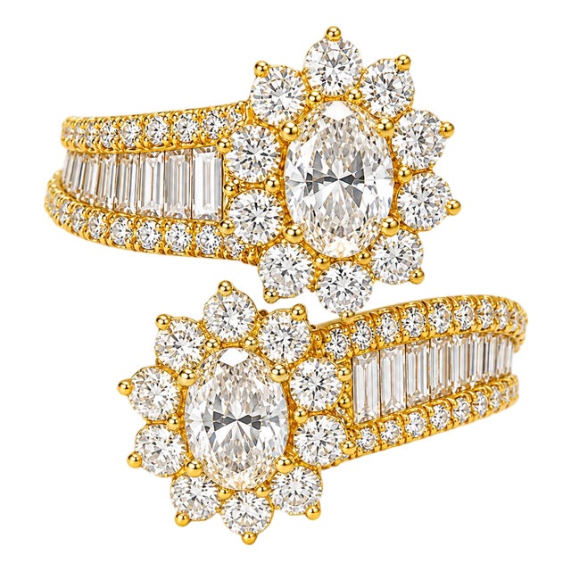 Late 20th Century 18K Yellow Gold Oval Solitaire Diamond Bypass Cocktail Ring, Size 7 For Sale