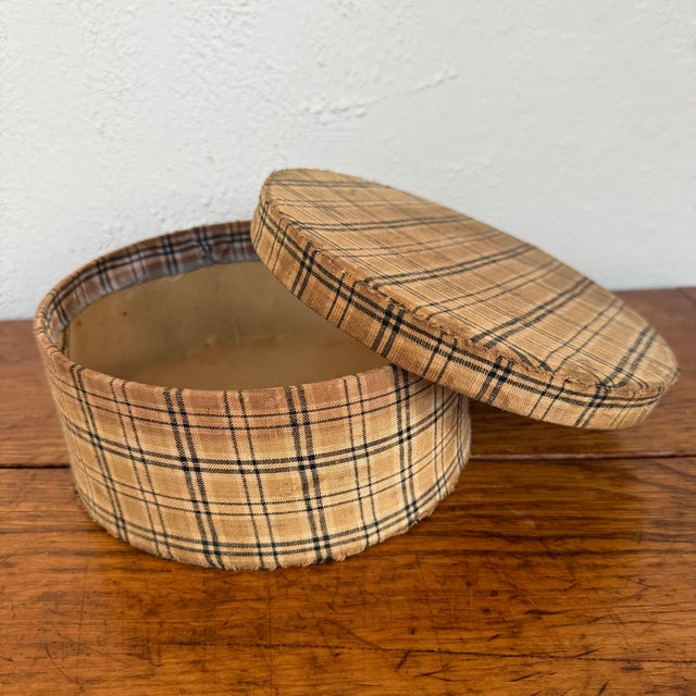Antique Round Plaid Fabric Covered Band Box With Lid For Sale - Image 6 of 8