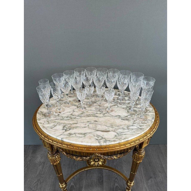 Saint Louis Crystal Glassware Set - Chantilly Pattern (26 pieces) A superb 26-piece crystal glassware set from Saint...