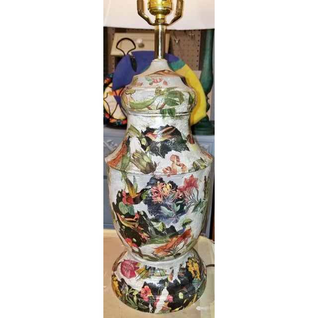 1970s 1970s Brass Table Lamp en Decoupage For Sale - Image 5 of 5