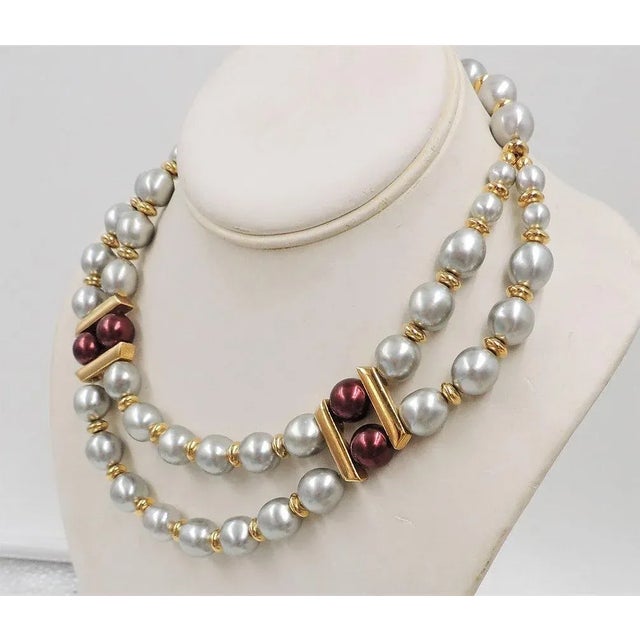 Vintage 1980s Signed Napier Grey Faux-Baroque Pearls & Red Beads Festoon Necklace For Sale In Philadelphia - Image 6 of 9