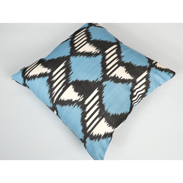 2020s Blue Geometric Ikat Pillow Cover For Sale - Image 5 of 6