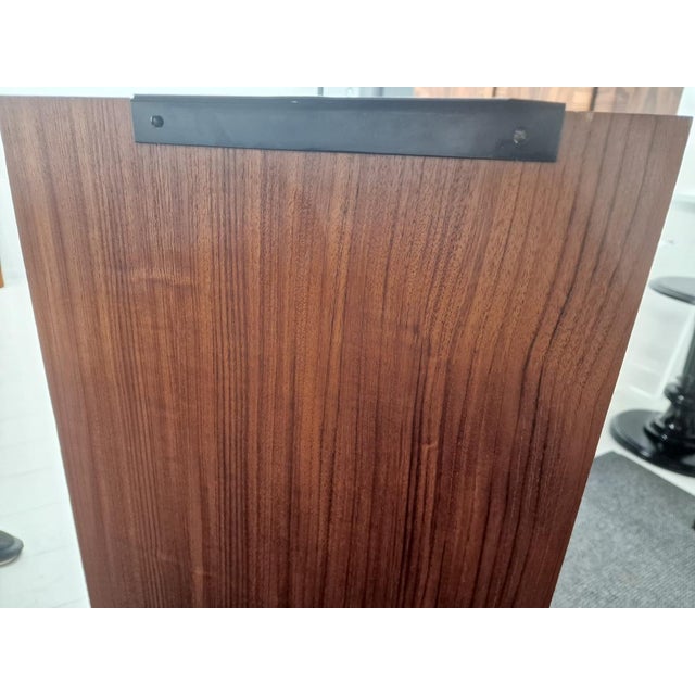 Large Mid-Century Modern Italian Modular Wall Unit in Teak, Black Lacquered Metal and Brass, 1960s For Sale - Image 18 of 18