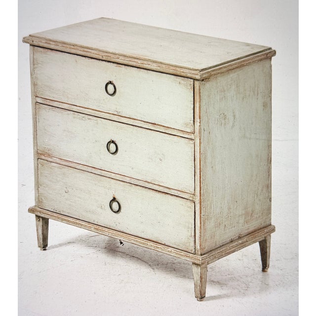 Small Chest of Drawers, 1800, in Good conditions. Designed before 1890