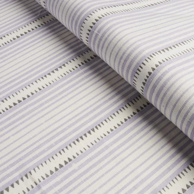 Schumacher Sample - Schumacher Moncorvo Fabric in Lilac For Sale - Image 4 of 4