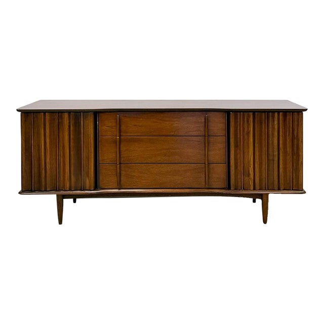 Rare United Furniture MCM Long Dresser Intricate Wood Pulls Vintage Lowboy For Sale
