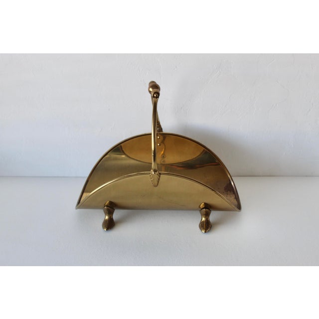 Vintage English Regency Style Heavy Gauge Brass Firewood Log Holder Footed Decorative Handle Detail For Sale - Image 4 of 17