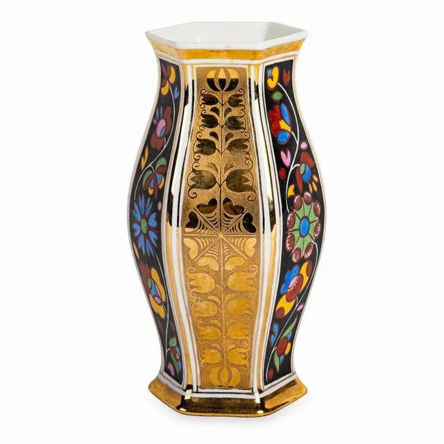 This small hexagonal vase from the 1920s comes from the Lidová Malírna workshop in Telč. It was founded in 1908,...