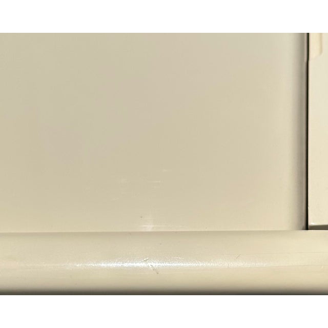 Ivory Lacquer Sideboard by Milo Baughman for Thayer Coggin For Sale - Image 10 of 10