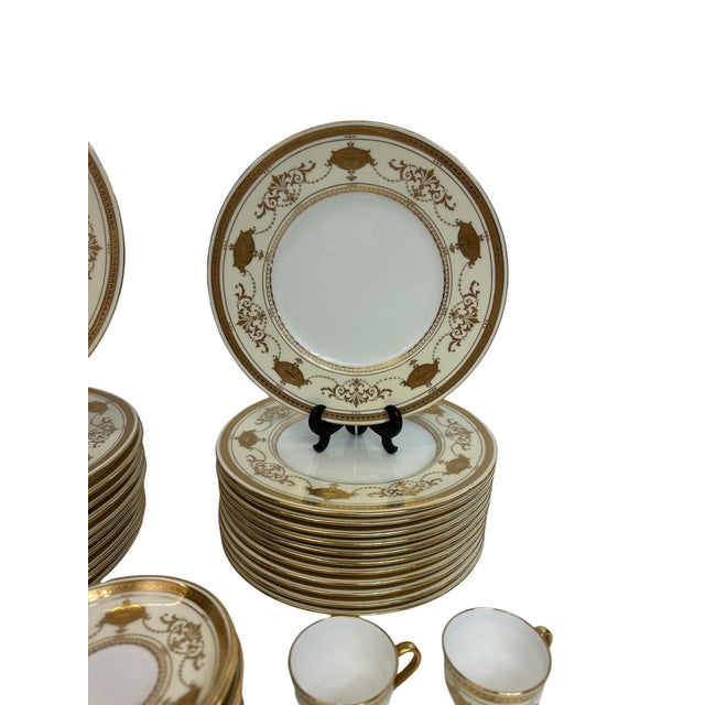 English Early 20th Century 22k Gold Minton Gilt Porcelain Table Service - Nearly Complete Set for 12 - 47 Pieces For Sale - Image 3 of 18