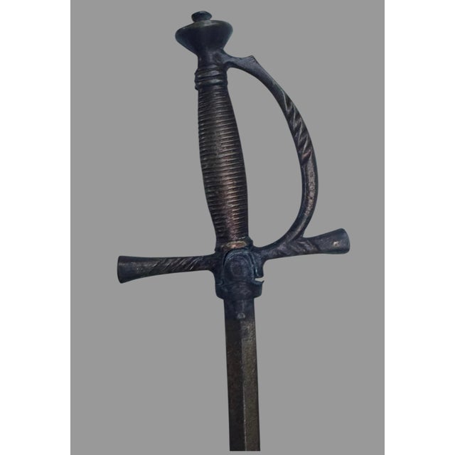 Early 20th Century Vintage Beefeater Yeoman Warder Figural Fireplace Tool Set Sword Poker Tongs 30” For Sale - Image 5 of 12