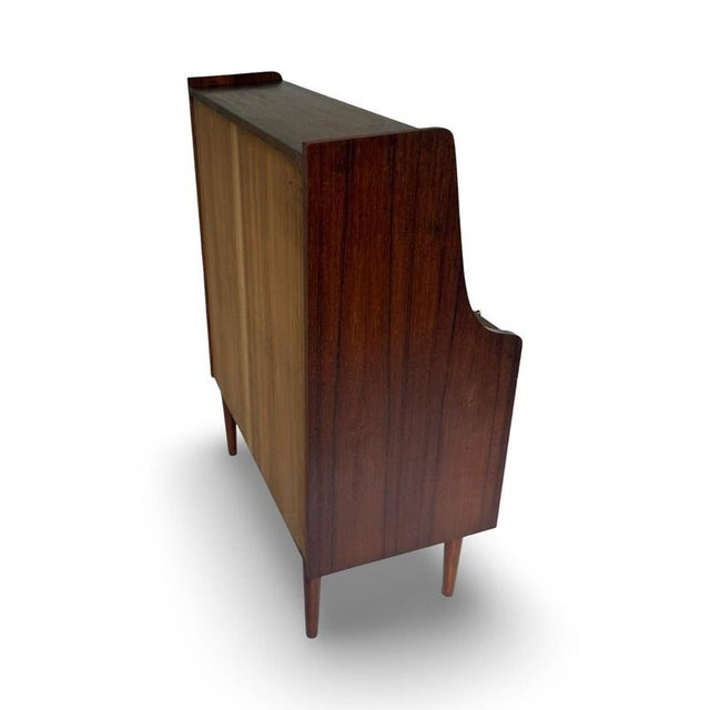 Walnut veneer vanity stand. Rotatable/adjustable mirror. Excellent addition to any vintage setting and more than a useful...