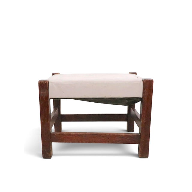 Early 20th Century Mission Oak Arts and Crafts Period Stool Ottoman Footrest Bench in the Style of Stickley For Sale - Image 10 of 12