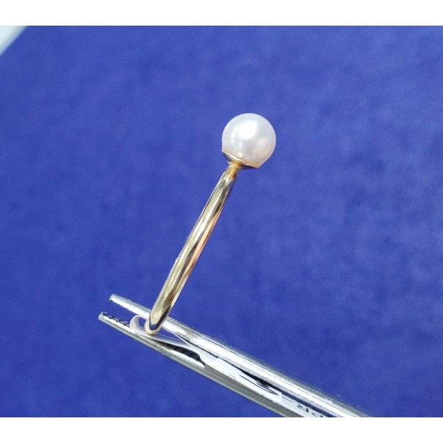 5mm - 6mm Solitaire Cultured Pearl Ring 14k Yellow Gold, Size 7 For Sale - Image 4 of 4