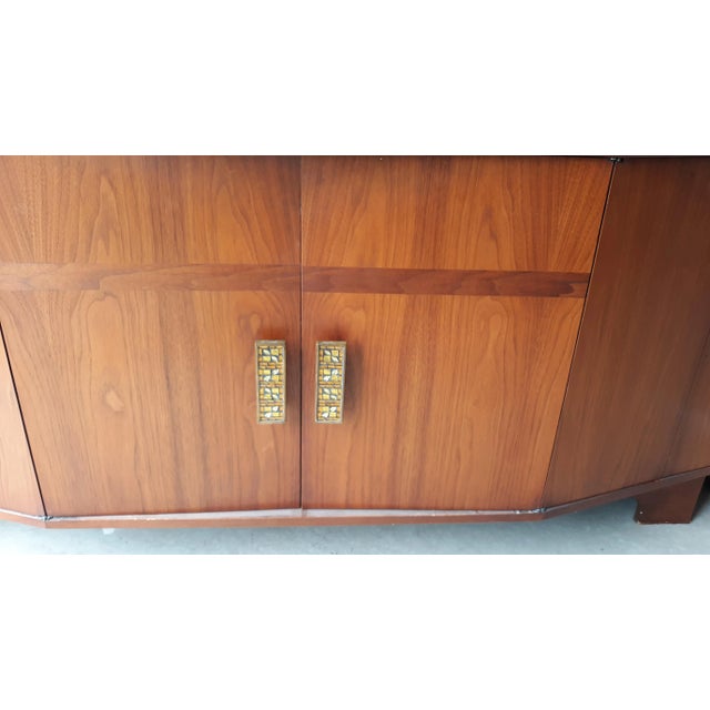 Mid Century Teak Stereo Media Cabinet Sideboard Console For Sale - Image 6 of 12