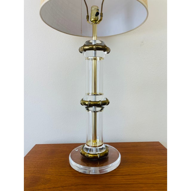 Mid-Century Modern Vintage 1970s Karl Springer Style Acrylic & Brass Faux Bamboo Table Lamp For Sale - Image 3 of 6