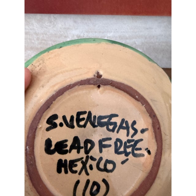 Vintage Mexican Hand Painted Fruit Plates Set of 4 – Signed S. Venegas For Sale - Image 11 of 11