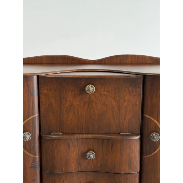Art Deco 1940s Art Deco Curved Waterfall Sideboard With Inlaid Details For Sale - Image 3 of 16