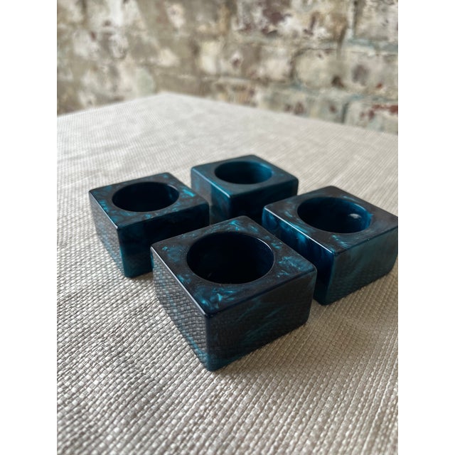 Mid-Century Modern Vintage Lucite Napkin Rings – Set of 4 For Sale - Image 3 of 7