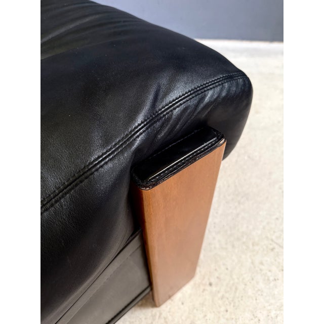 Postmodern Artona Ottoman in Leather by Afra & Tobia Scarpa for Maxalto, Italy, 1980s For Sale - Image 12 of 17