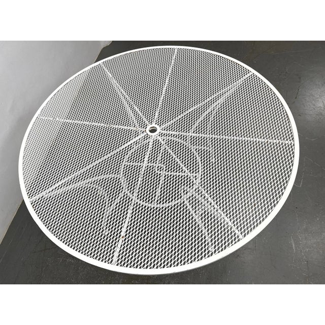 Mid 20th Century Attributed to Vintage 7-Piece Maurizio Tempestini for Salterini "Radar" Patio Dining Set For Sale - Image 5 of 5