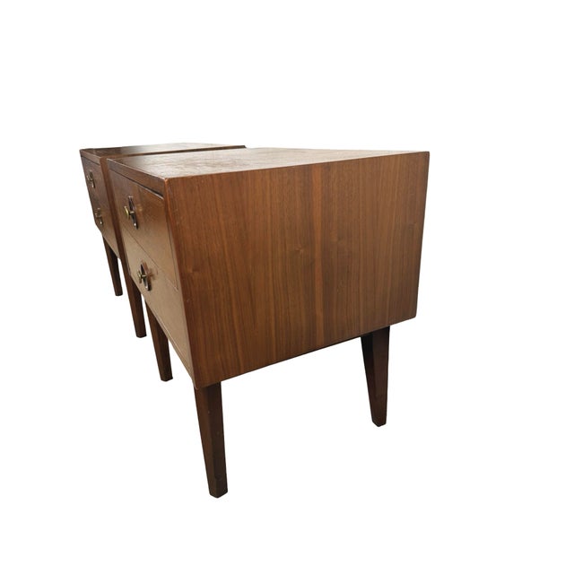 American of Martinsville Mid-Century Modern Two-Drawer Nightstands, Pair For Sale - Image 16 of 18