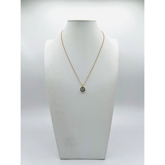 Gia 2 Carat White Round Diamond in Black Rhodium & 18k Yellow Gold Necklace For Sale - Image 4 of 7