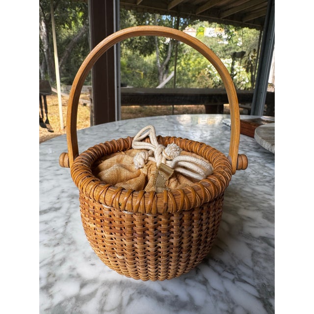 Mid 20th Century Vintage Nantucket Woven Sewing Basket With Moving Handle, Drawstring Liner & Matching Pin Cushion For Sale - Image 5 of 11