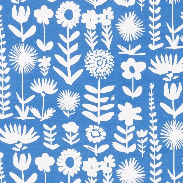 With its stylized flowers silhouetted against a solid background, this mod botanical print exemplifies Vera Neumann's...