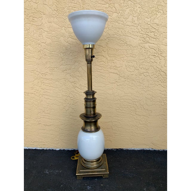 1950s Ostrich Egg and Vintage Brass Table Lamp Stiffel Style For Sale In West Palm - Image 6 of 8