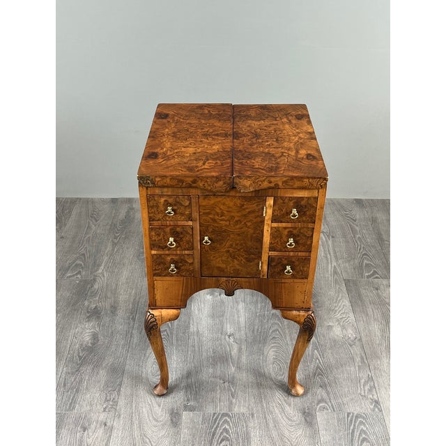 20th Century Queen Anne Desk in Walnut Burl Veneer For Sale - Image 10 of 13