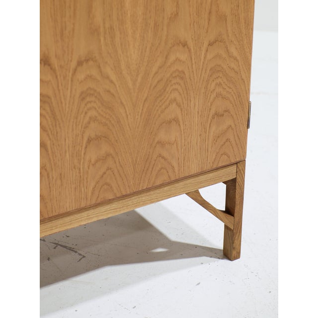 Model 232 China Cabinet in Oak by Børge Mogensen for FDB Furniture, Denmark, 1960s For Sale - Image 9 of 13