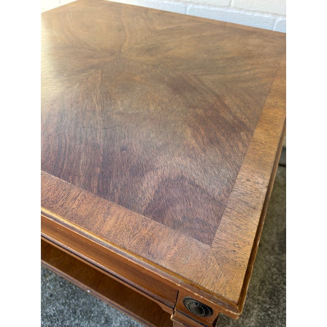 Brown Mid-Century Modern Heritage Henredon Side Table/ End Table /Lamp Table / Nightstand For Sale - Image 8 of 8