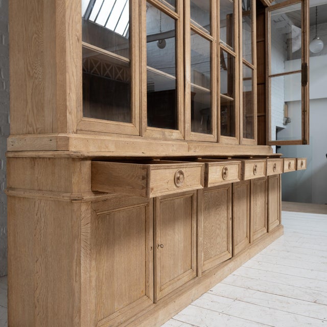 French Oak 12-Door Bookcase, 1920s For Sale - Image 6 of 12