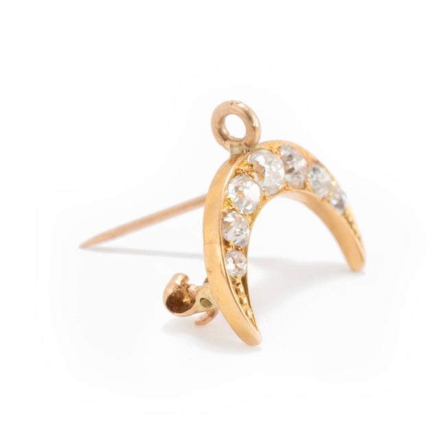 Victorian Victorian Antique 18k Yellow Gold 1.24ctw Old Cut Diamond Crescent Pin Pendant For Sale - Image 3 of 8