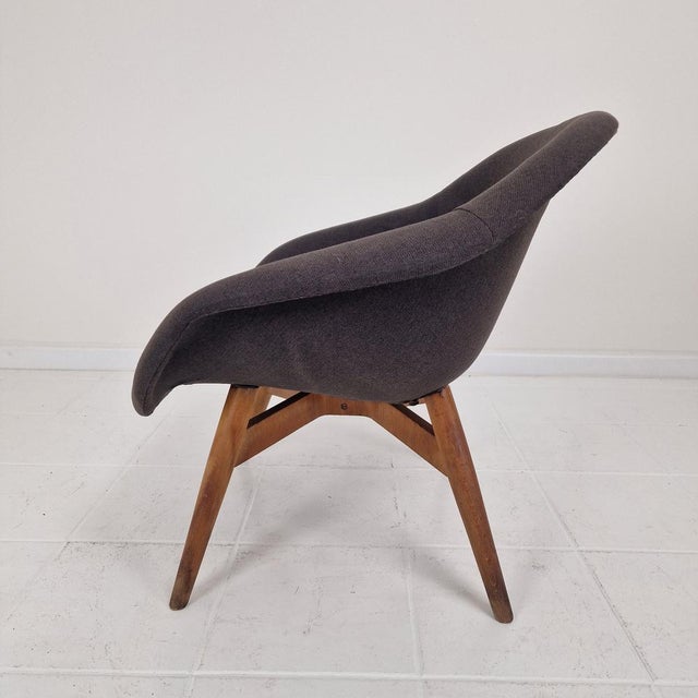 Set of Bucket Lounge Chairs by Miroslav Navrátil for Vertex, 1960s For Sale - Image 15 of 18