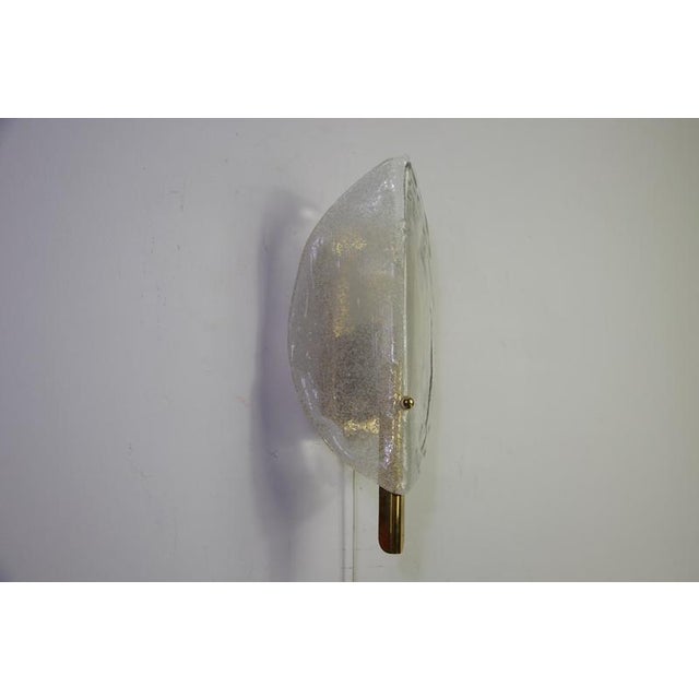Kalmar Brass and Ice Glass Wall Lamp attributed to Kalmar Franken, Austria, 1960s For Sale - Image 4 of 12