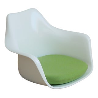 Tulip Seat Shell by Eero Saarinen for Knoll For Sale