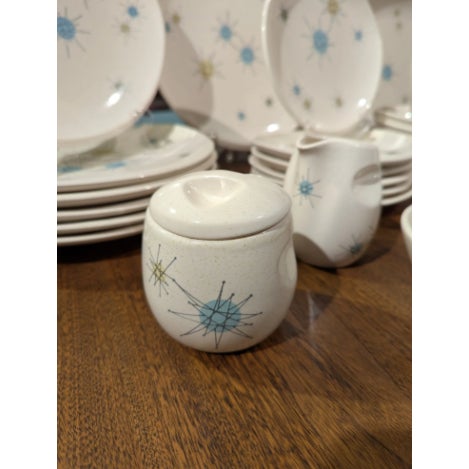 1950s MCM Franciscan Starburst Dinnerware 56 Pc Set - Service for 6 For Sale - Image 10 of 12