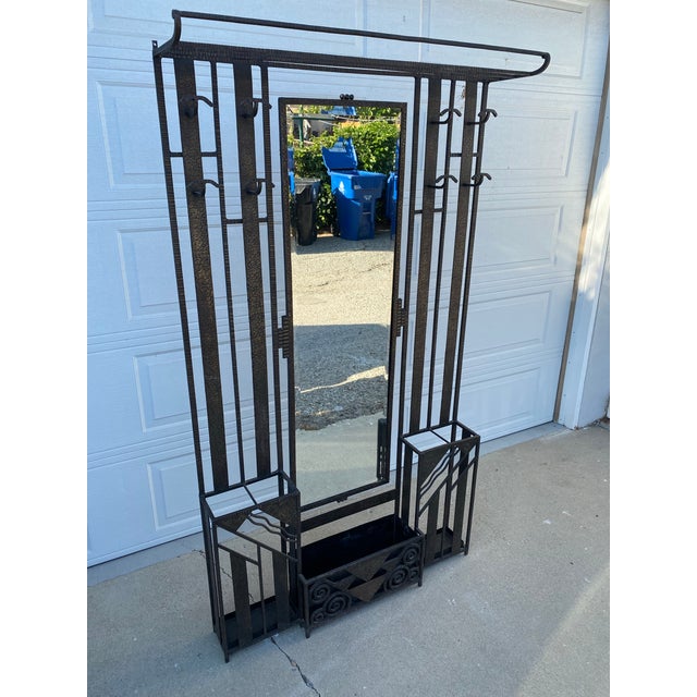 1930s French Art Deco Hammered Iron Coat Rack & Hall Tree With Mirror – Attributed to Edgar Brandt For Sale In Los Angeles - Image 6 of 12