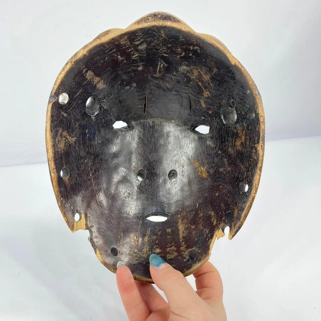 Early 20th Century Lengola Wood Mask with Kaolin Pigment For Sale - Image 4 of 6