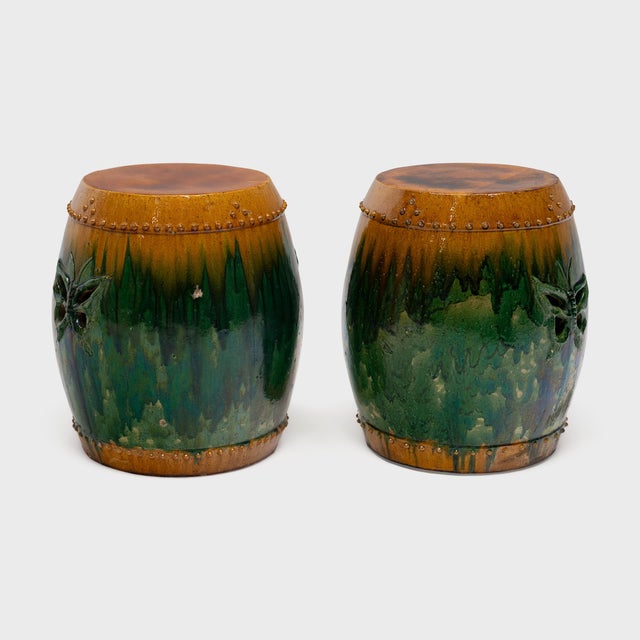 Ceramic Chinese Sancai Butterfly Garden Drum, C. 1920 For Sale - Image 7 of 7