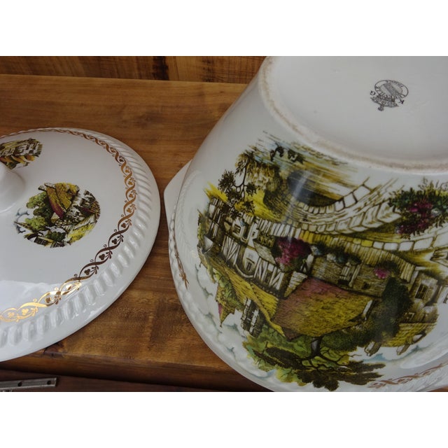 Cream Earthenware Tureen from Keller and Guérin, 1890s For Sale - Image 8 of 10