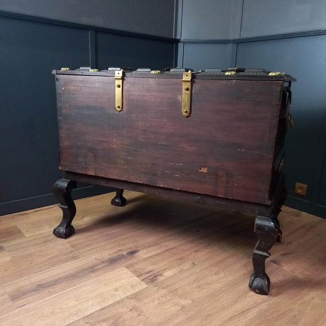 Anglo Indian Colonial Campaign Chest, 1840s For Sale - Image 6 of 18