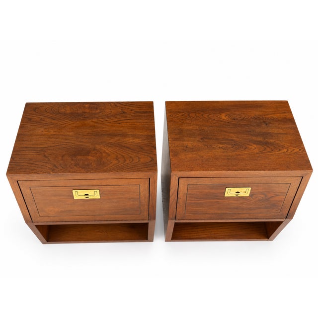 Pair of Vintage Henredon Campaign-Style Nightstands, Attributed For Sale In Tampa - Image 6 of 9