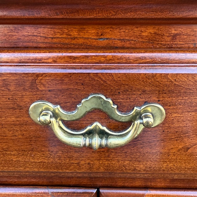 Wood Vintage Thomasville Chippendale Collector's Cherry Nightstand Cabinet With Drawer For Sale - Image 7 of 17