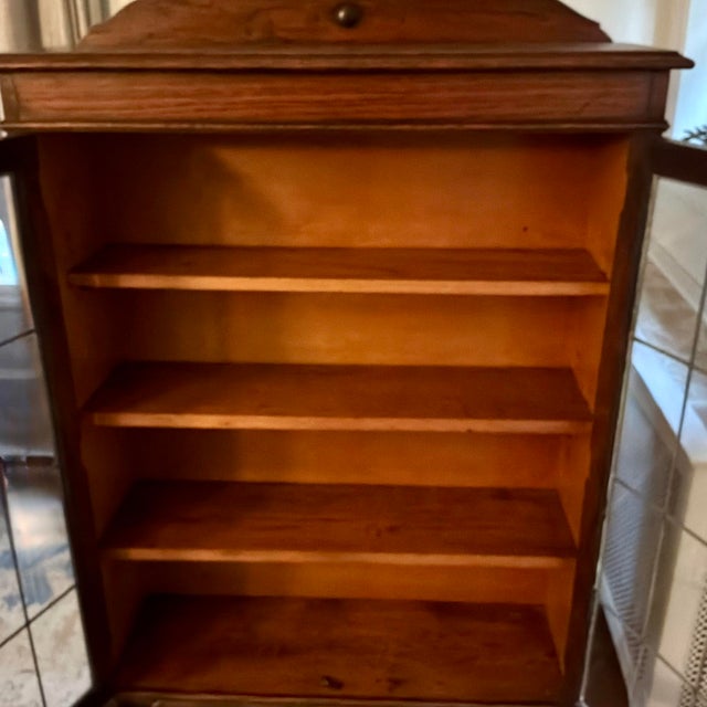 Antique Queen Anne English Oak Leaded-Glass Bookcase / Display Cabinet For Sale - Image 4 of 8