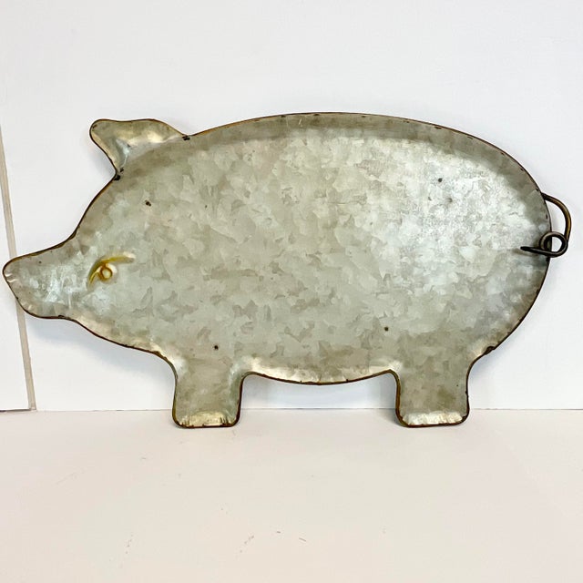 Farmhouse 1980s Vintage Farmhouse Arts & Crafts Boho Chic Pig Galvanized Tray. For Sale - Image 3 of 9